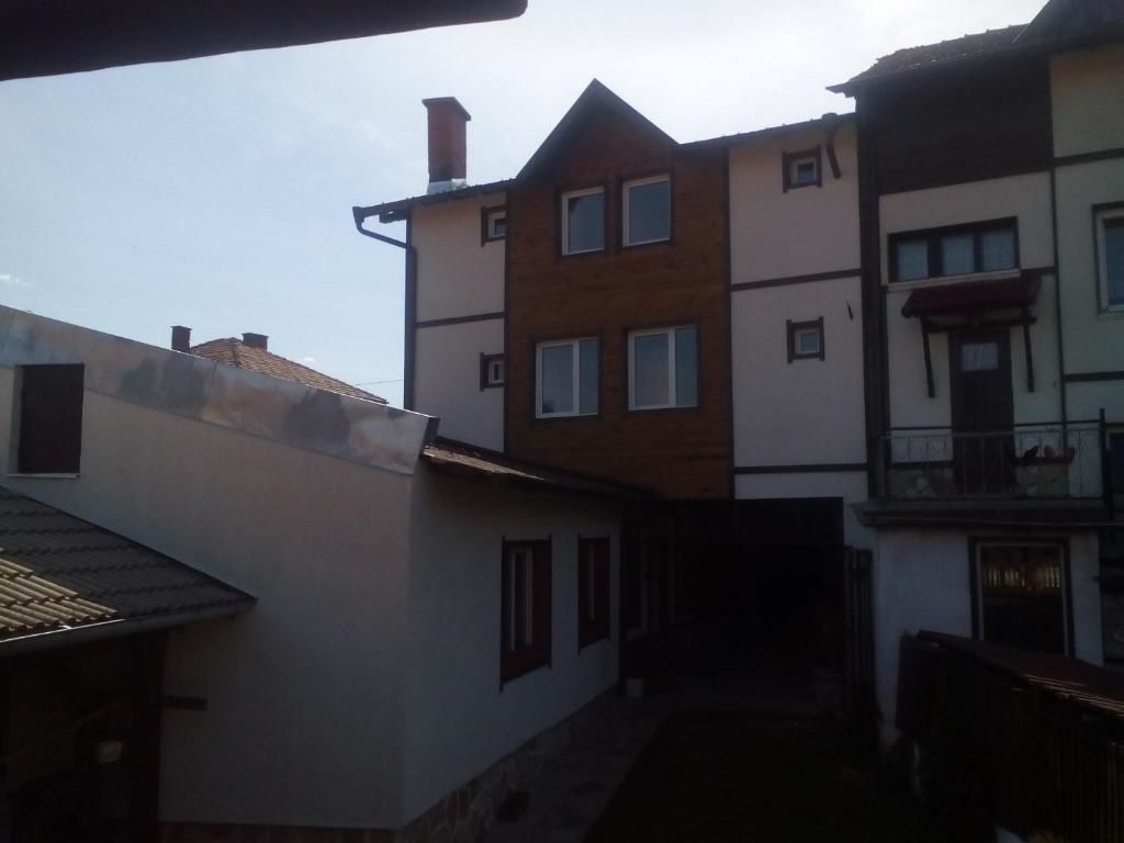 Дома для отпуска Deny Holiday home Добриниште